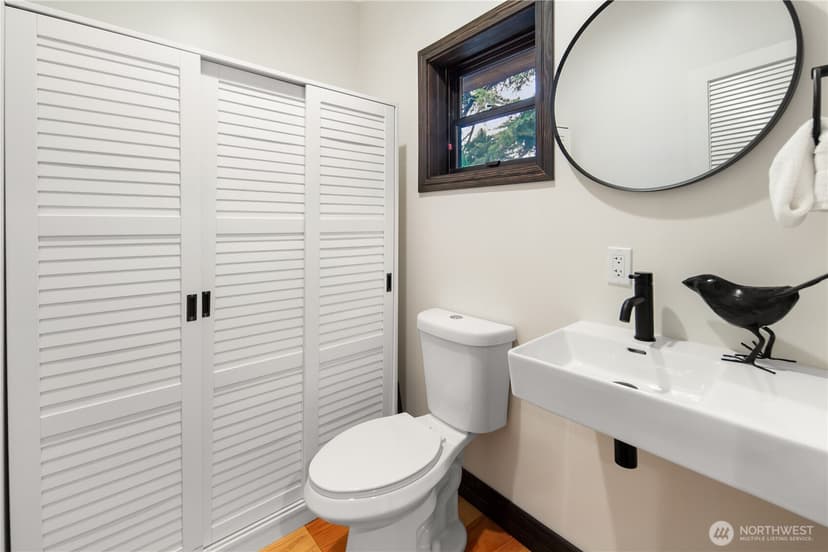 Property photo for 3825 33rd Avenue W, Seattle photo 33