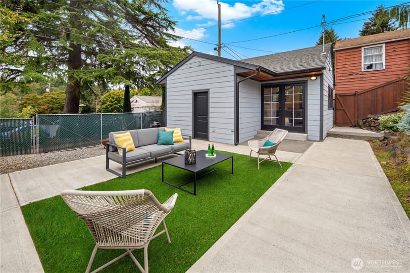 Property photo for 3825 33rd Avenue W, Seattle photo 24