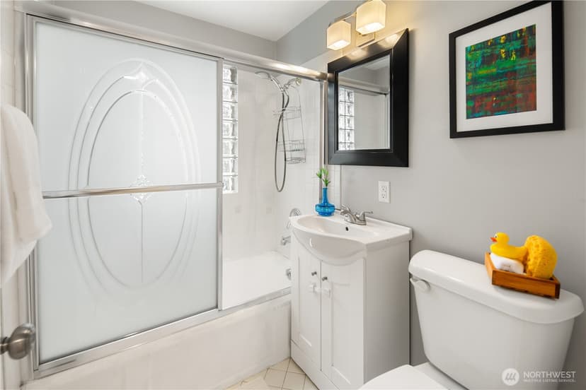 Property photo for 3825 33rd Avenue W, Seattle photo 9