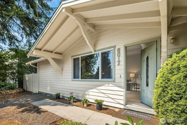 Property photo for 8012 NE 128th Street, Kirkland photo 2
