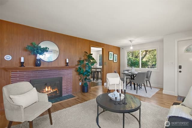 Property photo for 18806 4th Avenue S, Burien photo 3