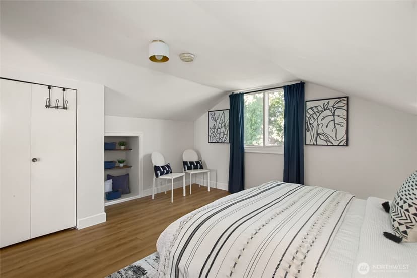 Property photo for 18806 4th Avenue S, Burien photo 31