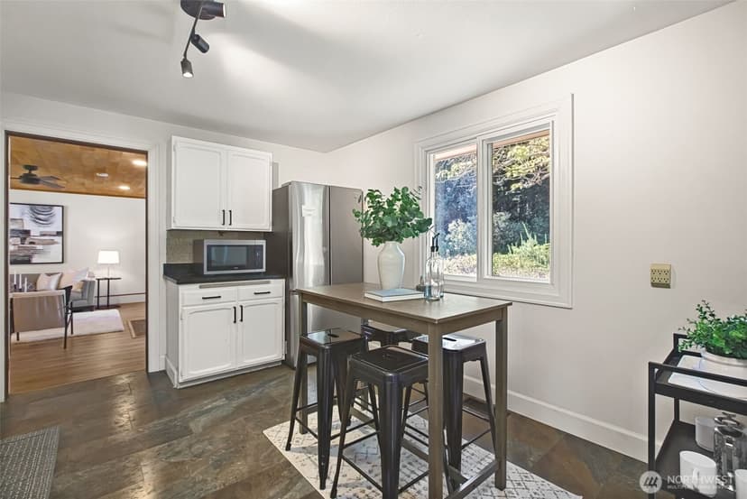 Property photo for 18806 4th Avenue S, Burien photo 9