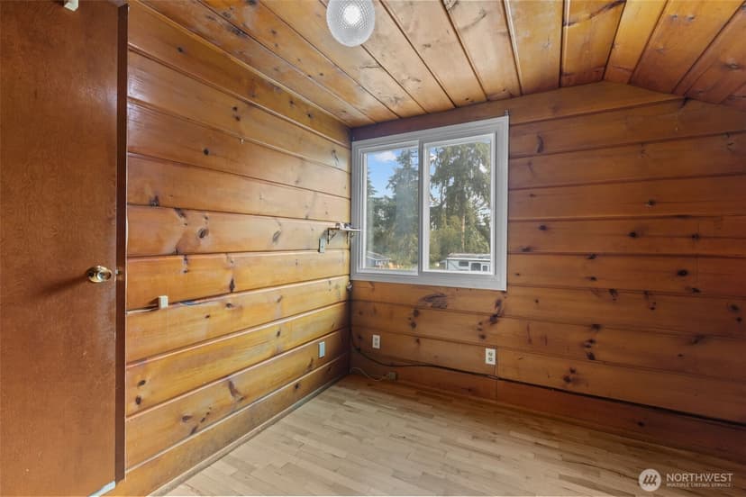 Property photo for 18806 4th Avenue S, Burien photo 34