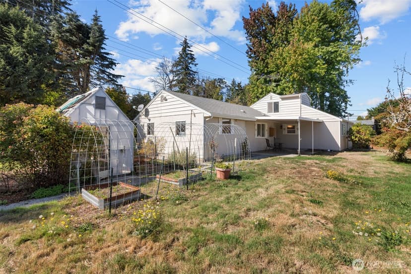 Property photo for 18806 4th Avenue S, Burien photo 24