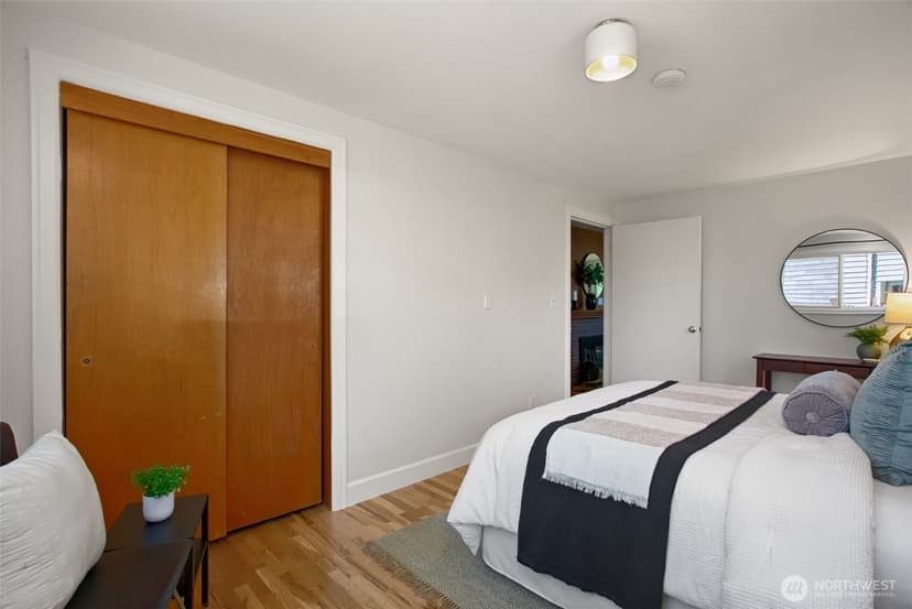 Property photo for 18806 4th Avenue S, Burien photo 27