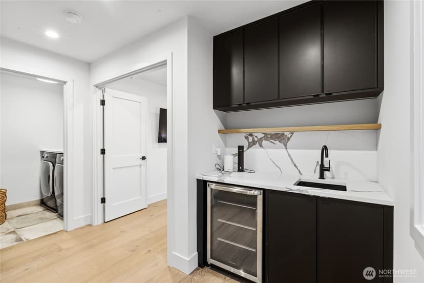 Property photo for 246 5th Avenue W, Kirkland photo 24