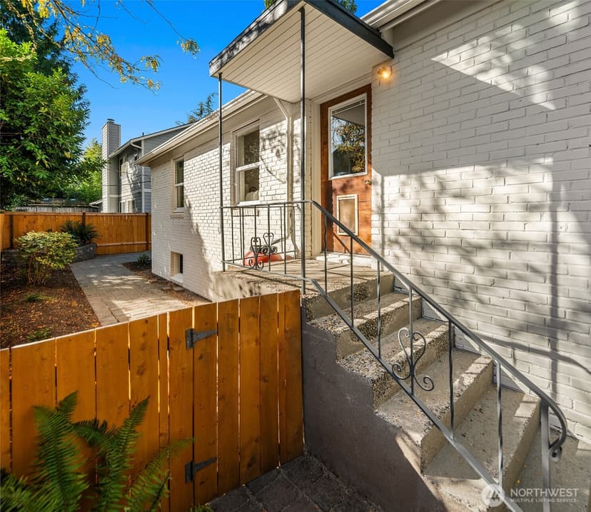Property photo for 8015 42nd Avenue NE, Seattle photo 32
