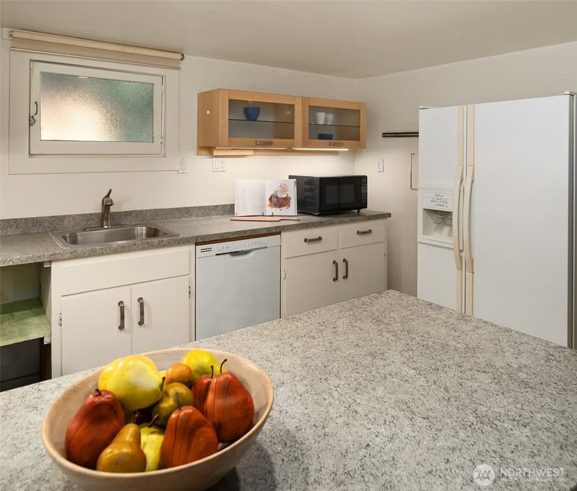Property photo for 8015 42nd Avenue NE, Seattle photo 23