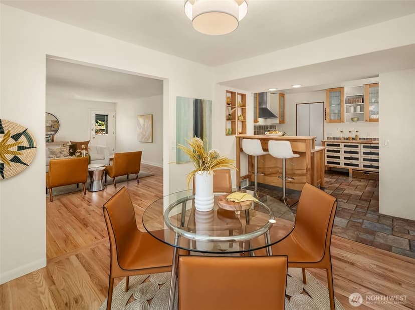 Property photo for 8015 42nd Avenue NE, Seattle photo 5