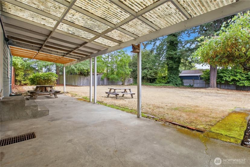 Property photo for 10019 Oak Lane SW, Lakewood photo 15