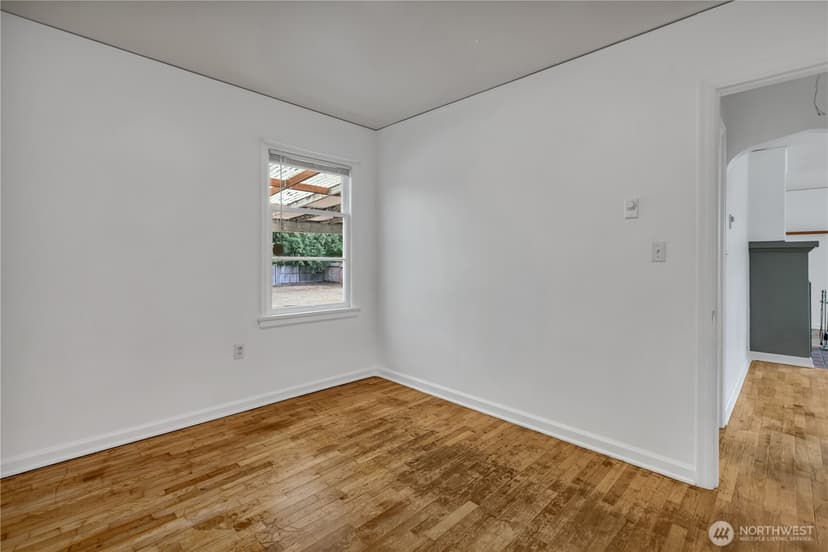 Property photo for 10019 Oak Lane SW, Lakewood photo 14