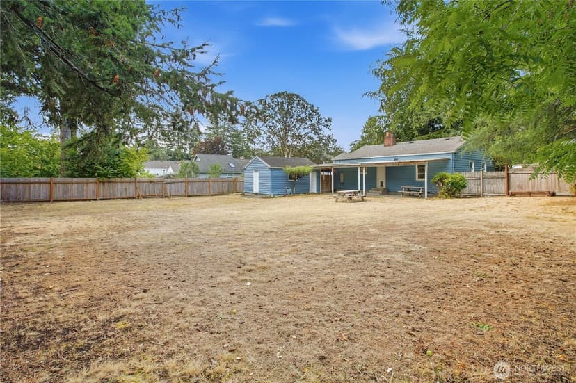 Property photo for 10019 Oak Lane SW, Lakewood photo 18