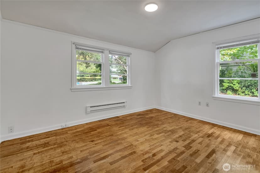 Property photo for 10019 Oak Lane SW, Lakewood photo 12
