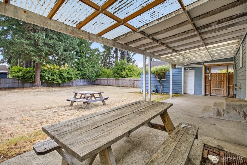 Property photo for 10019 Oak Lane SW, Lakewood photo 16
