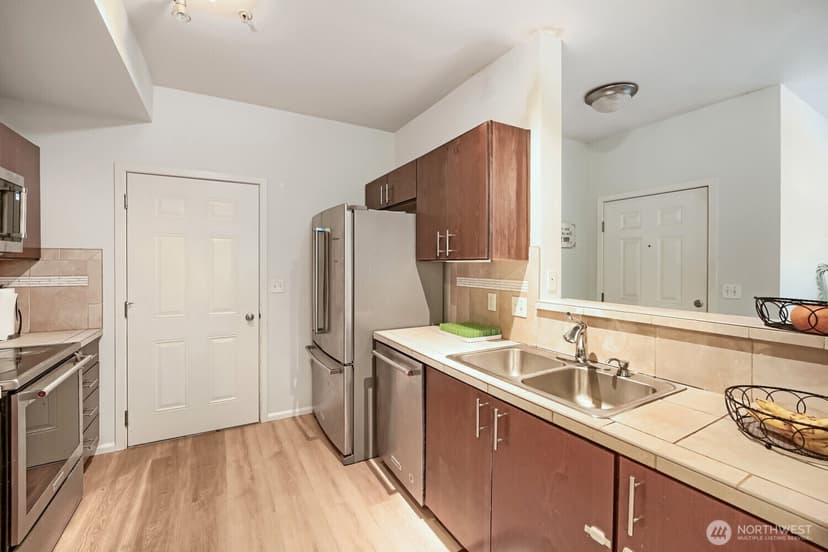 Property photo for 21082 40th Place S #G1, SeaTac photo 10