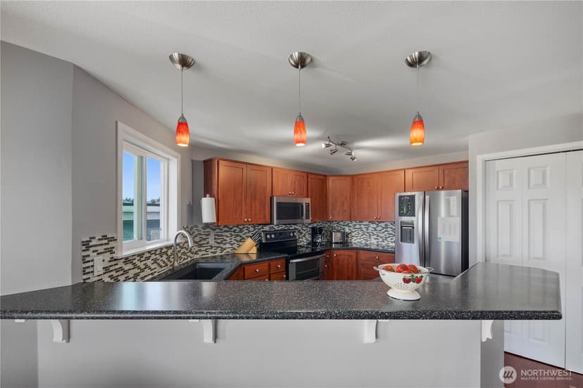 Property photo for 7111 Linden Avenue N #304, Seattle photo 11