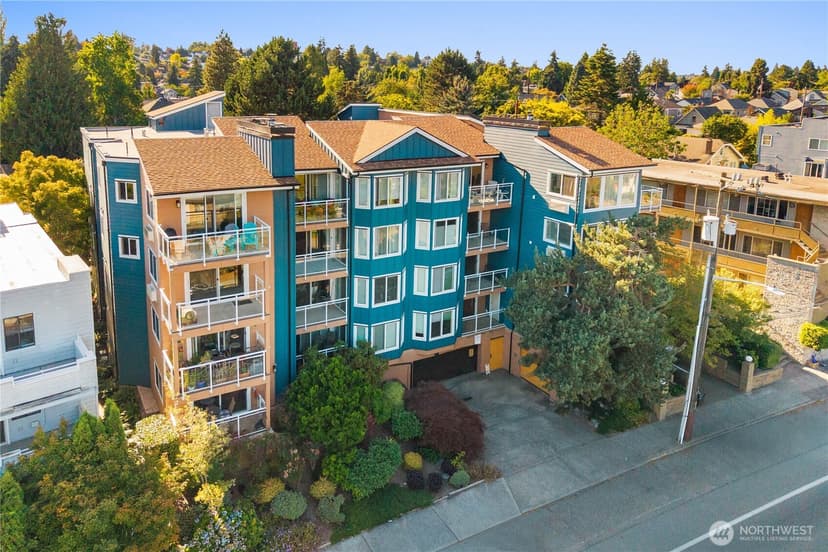 Property photo for 7111 Linden Avenue N #304, Seattle photo 32