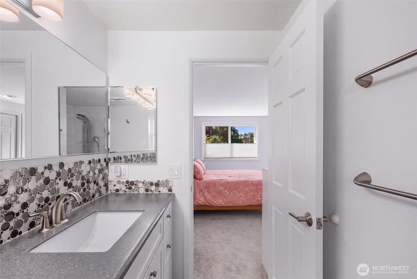 Property photo for 7111 Linden Avenue N #304, Seattle photo 23