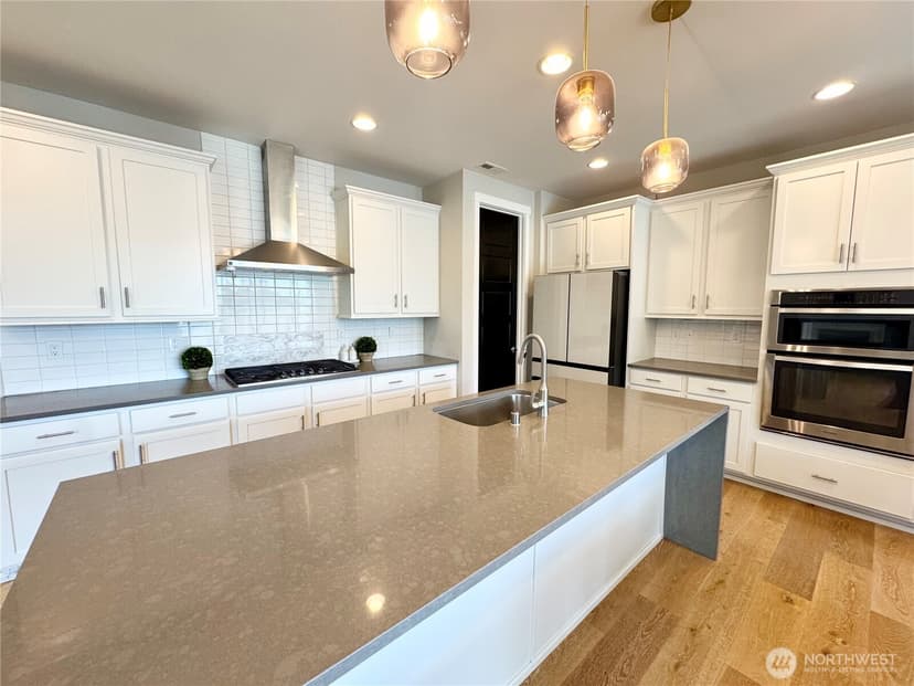 Property photo for 12916 136th Place NE, Kirkland photo 11