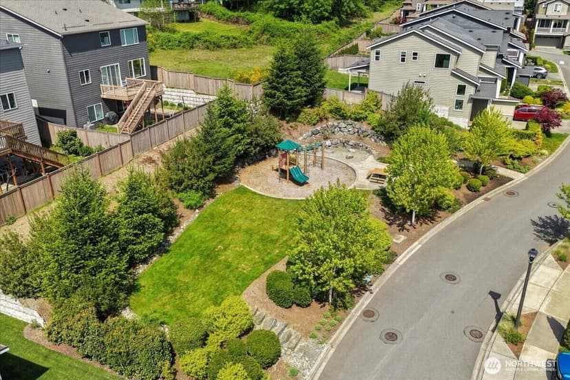 Property photo for 12916 136th Place NE, Kirkland photo 30
