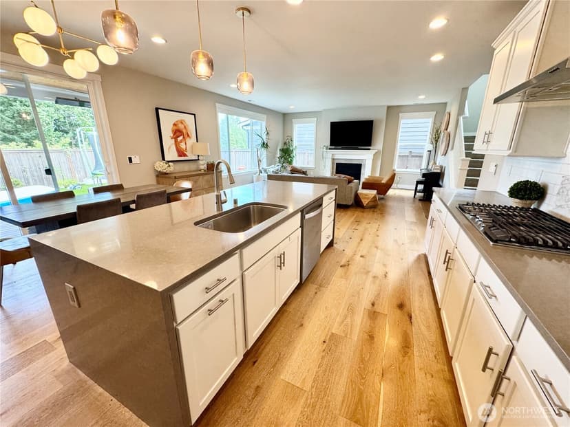 Property photo for 12916 136th Place NE, Kirkland photo 8