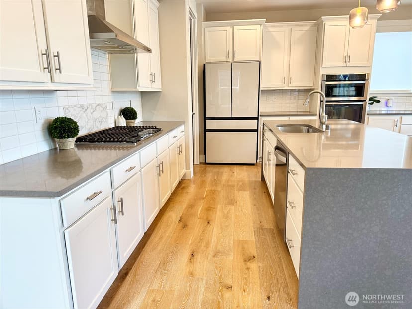 Property photo for 12916 136th Place NE, Kirkland photo 6