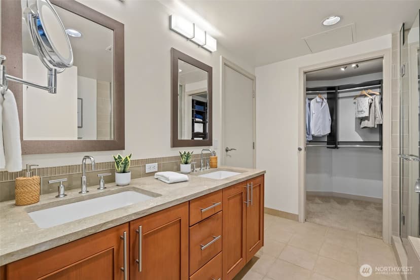 Property photo for 10650 NE 9th Place #1624, Bellevue photo 14