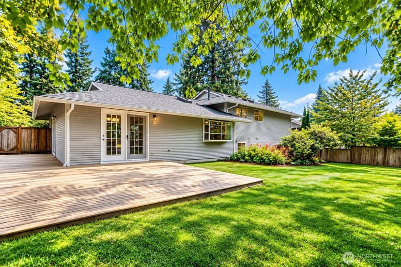 Property photo for 16613 NE 18th Street, Bellevue photo 38