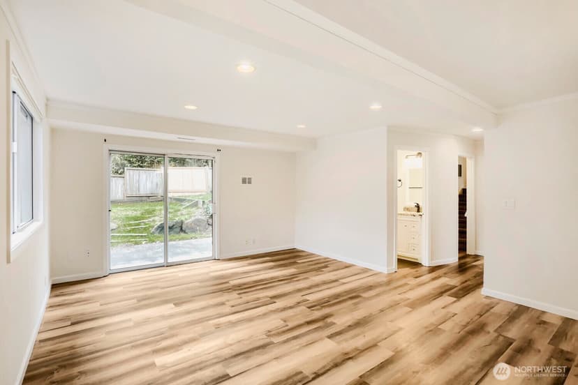 Property photo for 16613 NE 18th Street, Bellevue photo 23