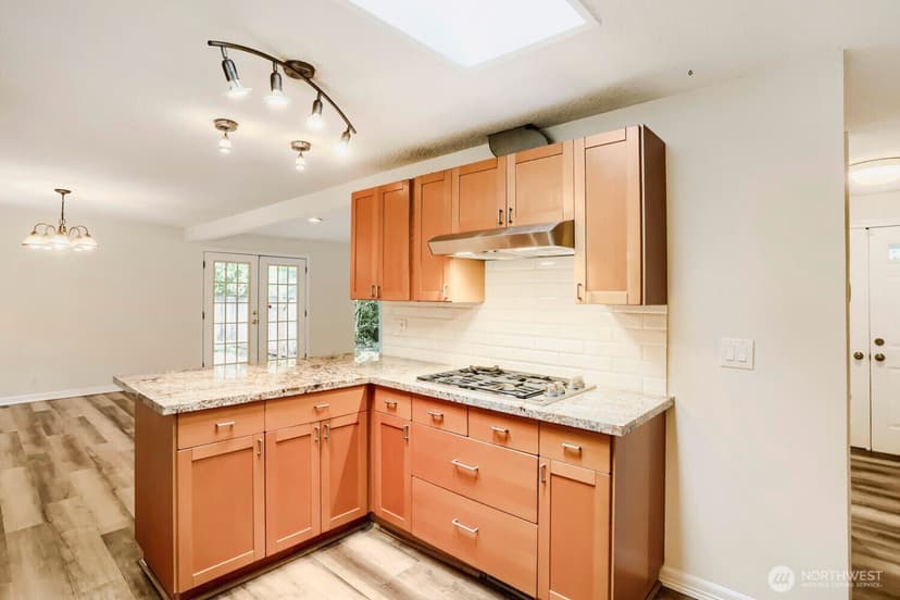 Property photo for 16613 NE 18th Street, Bellevue photo 16