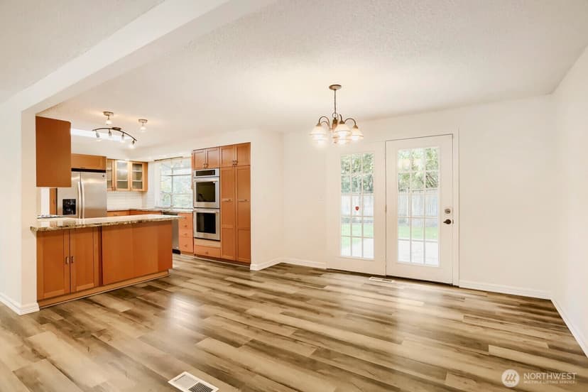 Property photo for 16613 NE 18th Street, Bellevue photo 18