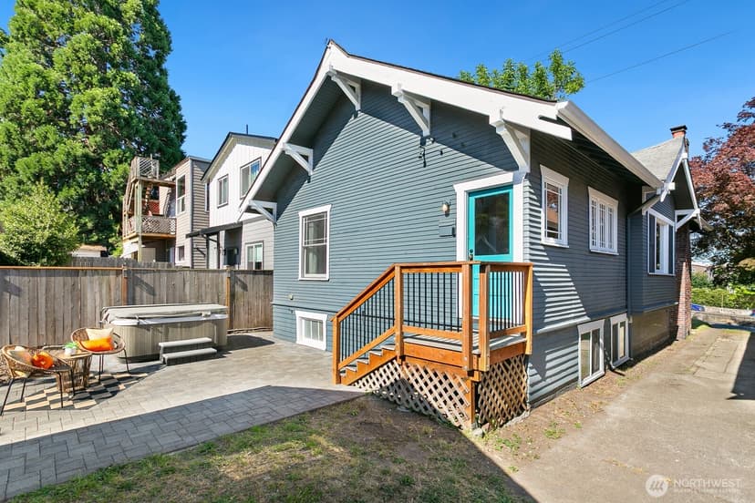 Property photo for 4329 5th Avenue NE, Seattle photo 25