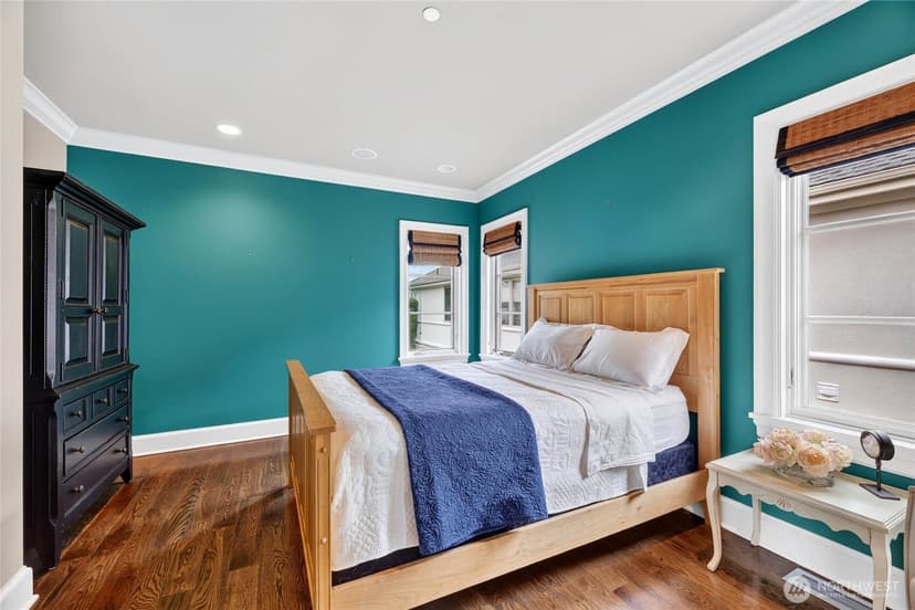 Property photo for 5904 SE 20th Street, Mercer Island photo 32