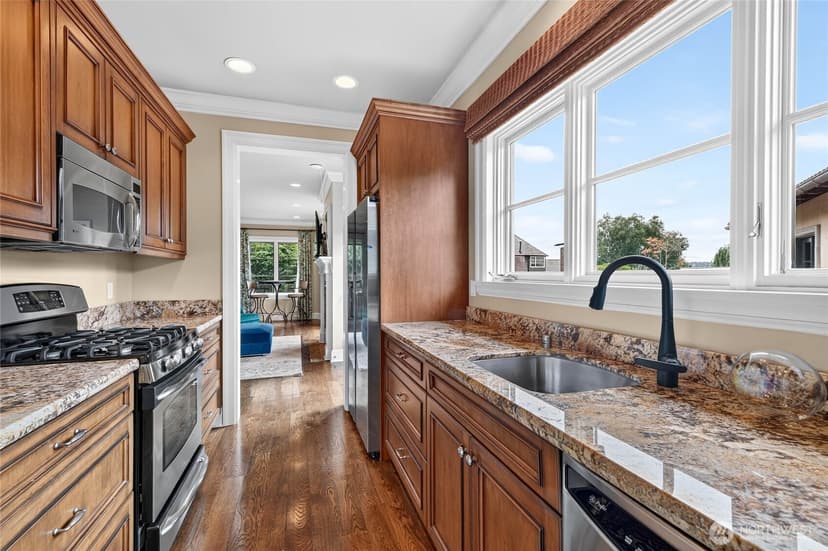 Property photo for 5904 SE 20th Street, Mercer Island photo 31