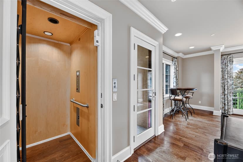 Property photo for 5904 SE 20th Street, Mercer Island photo 34