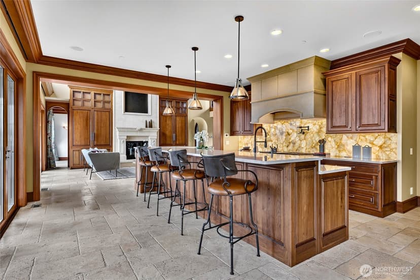 Property photo for 5904 SE 20th Street, Mercer Island photo 11