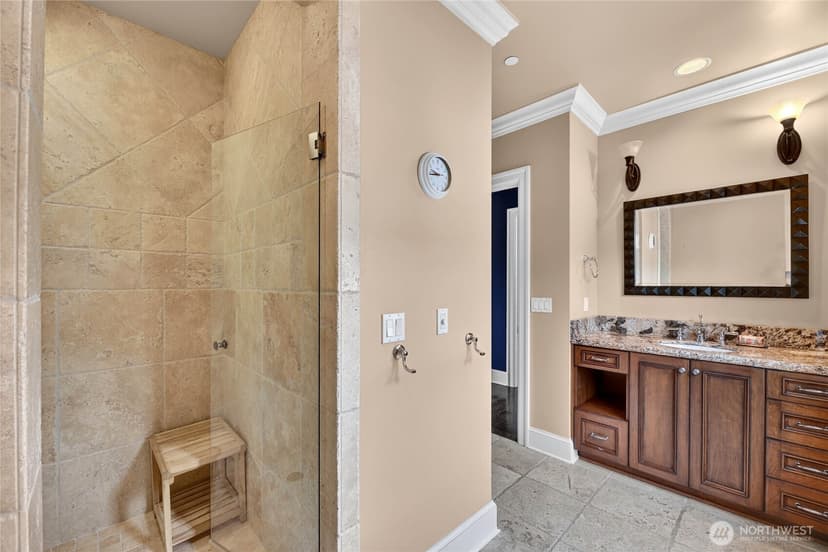 Property photo for 5904 SE 20th Street, Mercer Island photo 33