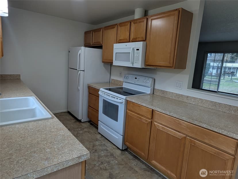 Property photo for 12221 NE 75th Street, Kirkland photo 7