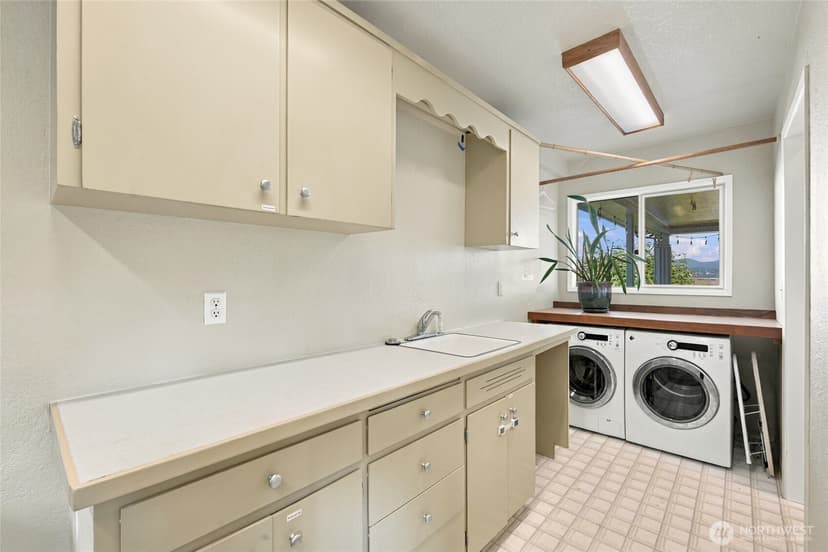 Property photo for 10115 66th Avenue S, Seattle photo 23