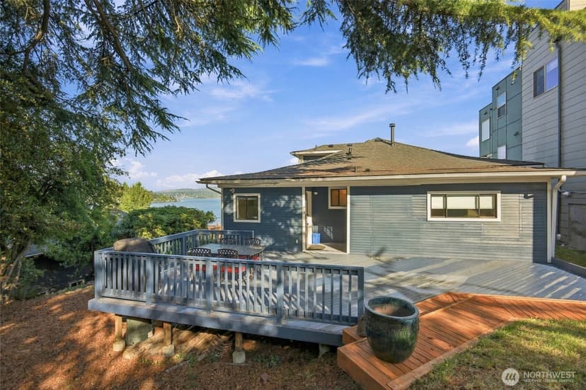 Property photo for 10115 66th Avenue S, Seattle photo 30