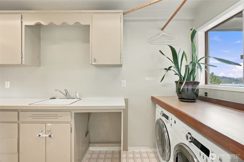 Property photo for 10115 66th Avenue S, Seattle photo 21