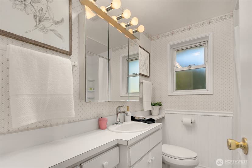 Property photo for 2108 NE 165th Street, Shoreline photo 21