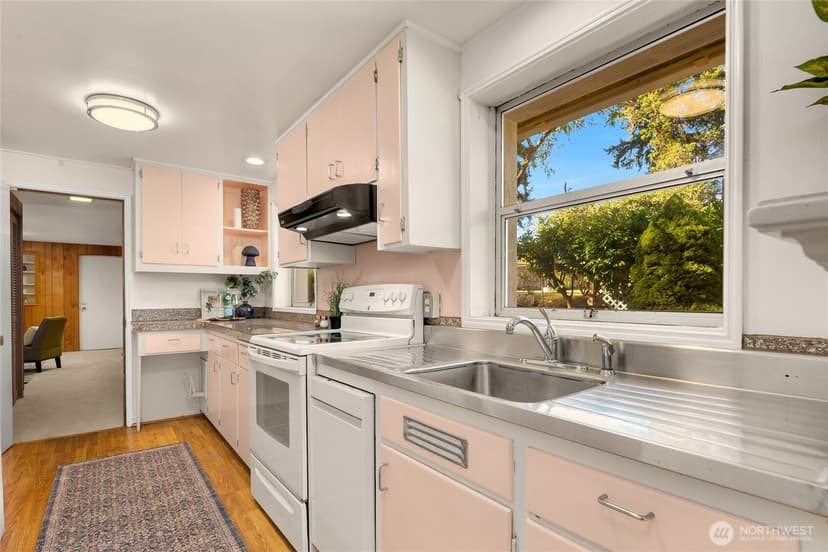 Property photo for 2108 NE 165th Street, Shoreline photo 14