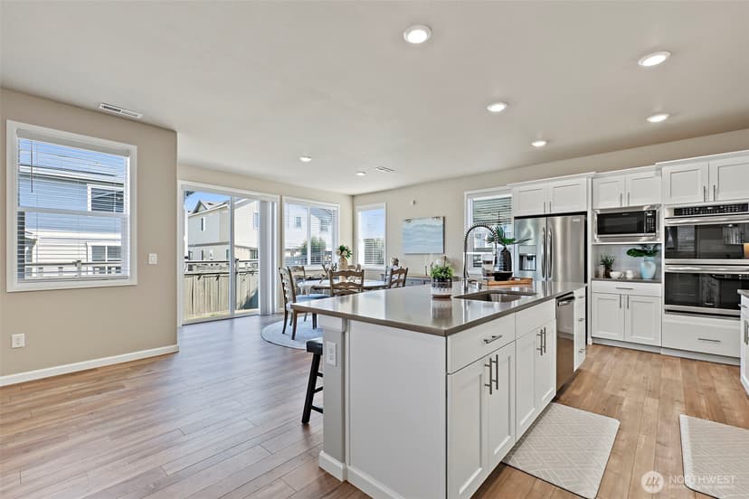 Property photo for 32800 Ash Avenue SE, Black Diamond photo 5