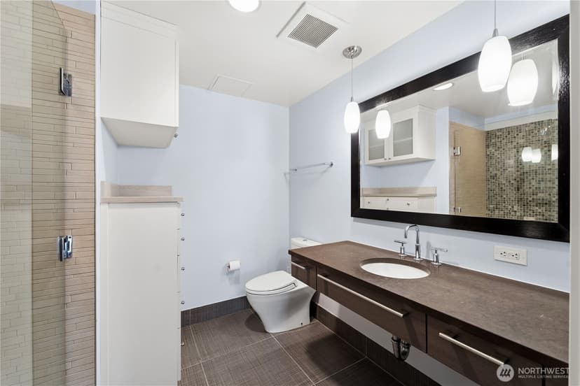 Property photo for 820 Blanchard Street #904, Seattle photo 4