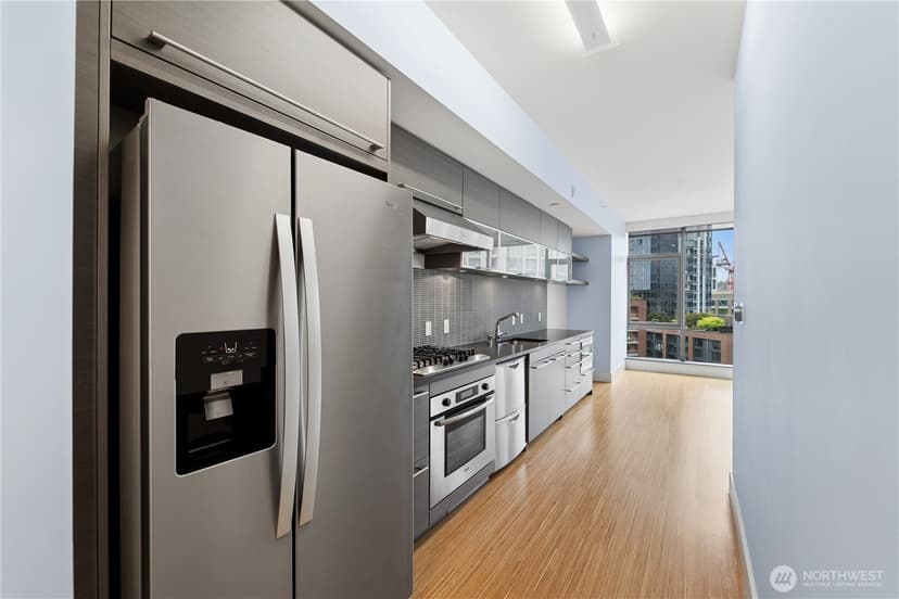 Property photo for 820 Blanchard Street #904, Seattle photo 12