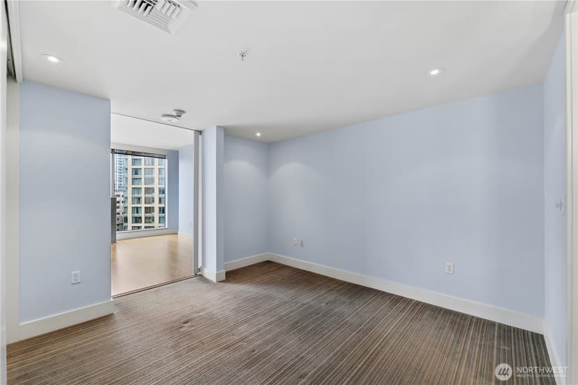 Property photo for 820 Blanchard Street #904, Seattle photo 10