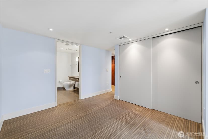 Property photo for 820 Blanchard Street #904, Seattle photo 7