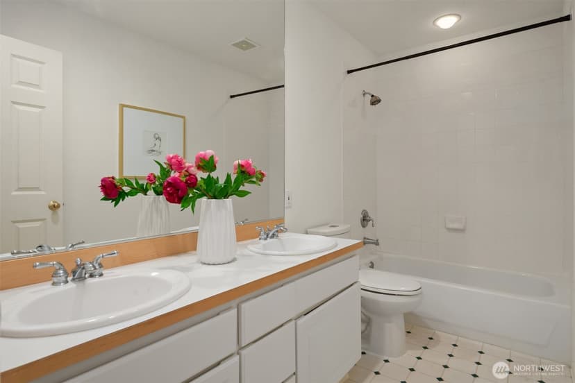 Property photo for 6519 214th Avenue NE, Redmond photo 34